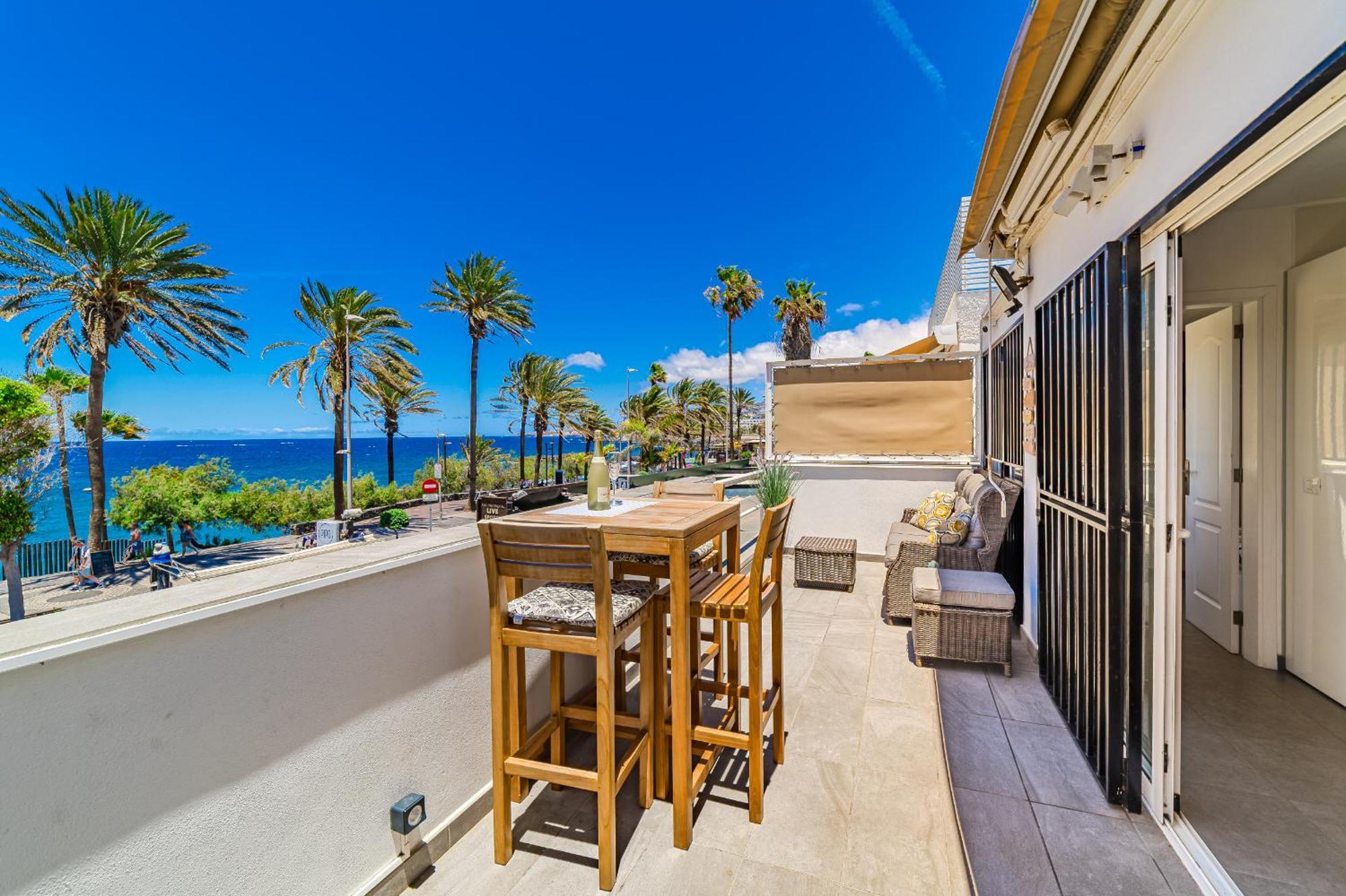 Front Of A Beach Aircon Las Americas Costa Adeje Playa de las Americas  Exterior photo
