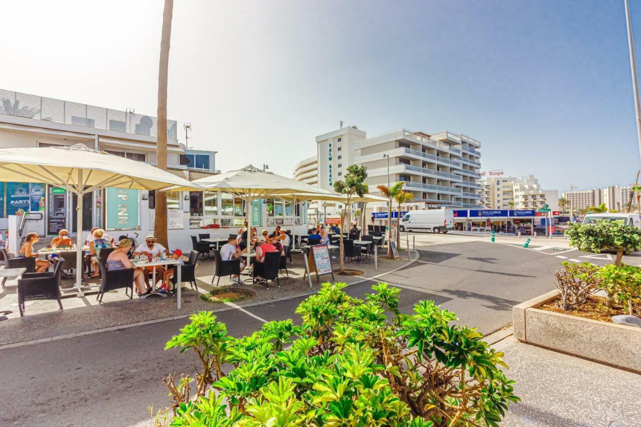 Front Of A Beach Aircon Las Americas Costa Adeje Playa de las Americas  Exterior photo
